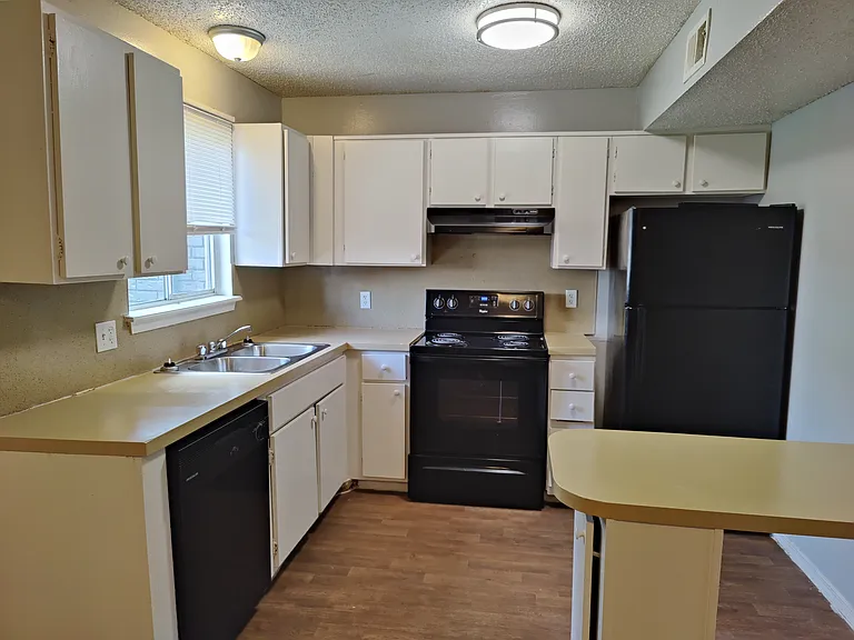 Keystone Townhomes — Photo 5