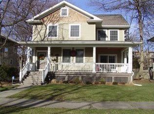 2733 Harrison St, Evanston, IL 60201