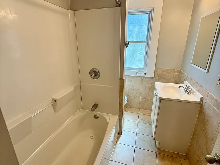 325 Clinton St #325 — Photo 14