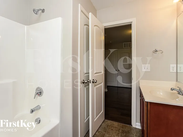 6600 Maderia Ct — Photo 17