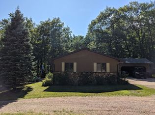 N2223 Valley View Rd, Norway, MI 49870