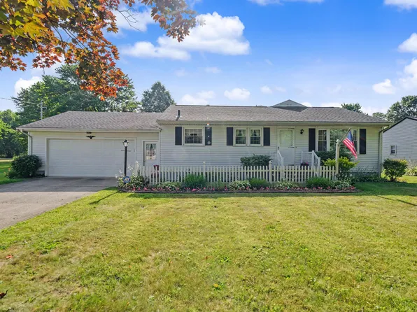 967 S Market St, Galion, OH 44833