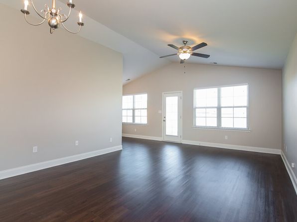 8896 Willa Jean Cv, Southaven, MS 38671