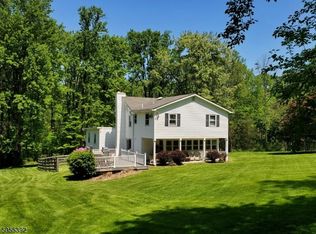 13 Lommason Glen Rd, Belvidere, NJ 07823