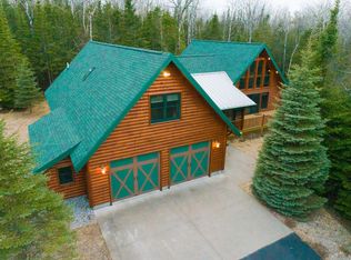 5574 Bay Shore Dr, Presque Isle, MI