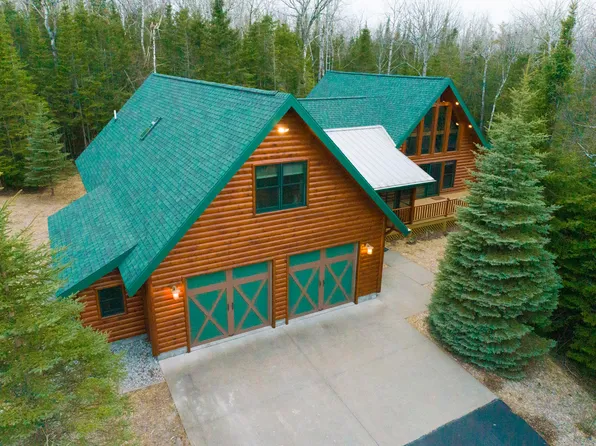 5574 Bay Shore Dr, Presque Isle, MI 49777