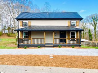 141 High St, Converse, SC 29329