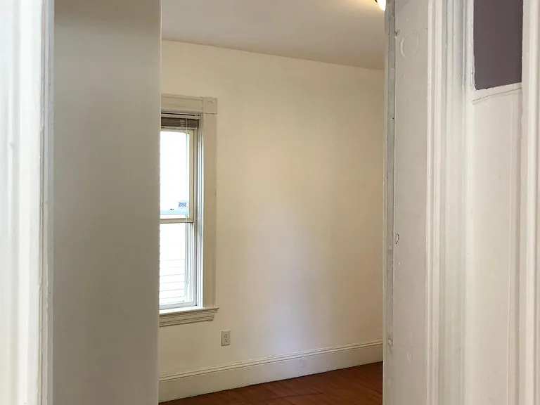 27 Violet St #1 — Photo 17