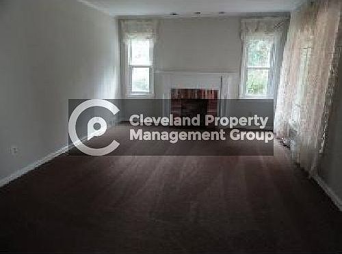 4th image of 4919 E 95th St