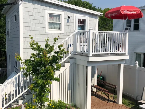 42 E Grand Ave, Old Orchard Beach, ME