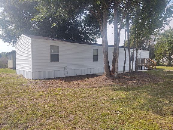 5th image of 1265 NE Cross Ave