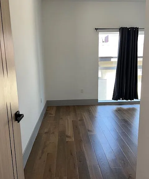 14954 Sherman Way #203 — Photo 8
