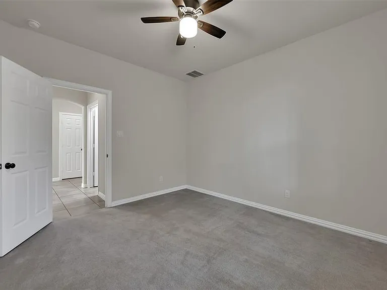 2 Maitland Ct — Photo 30