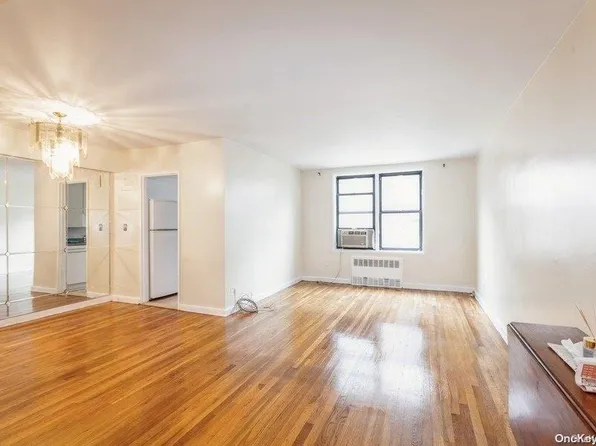 3346 92nd St #2N, Jackson Heights, NY 11372