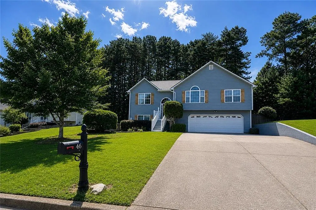 4 bed, 3.0 bath, 1490 sqft, $2,300 — Photo 1