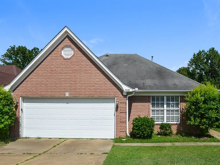 7218 Durango Dr — Photo 1