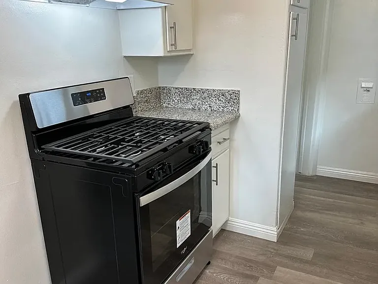 Penn Apartments — Photo 14