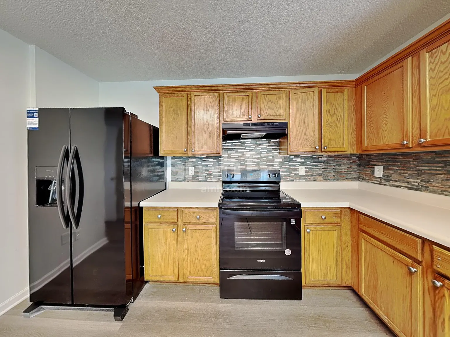 3 bed, 2.5 bath, 1652 sqft, $1,925 — Photo 3