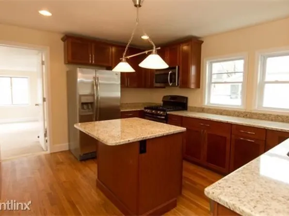 30 Unity Ave, Belmont, MA 02478