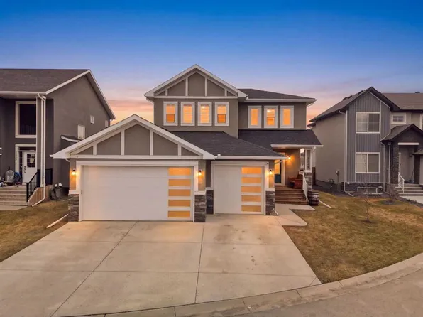 1334 N Lackner Blvd, Carstairs, AB T0M 0N0