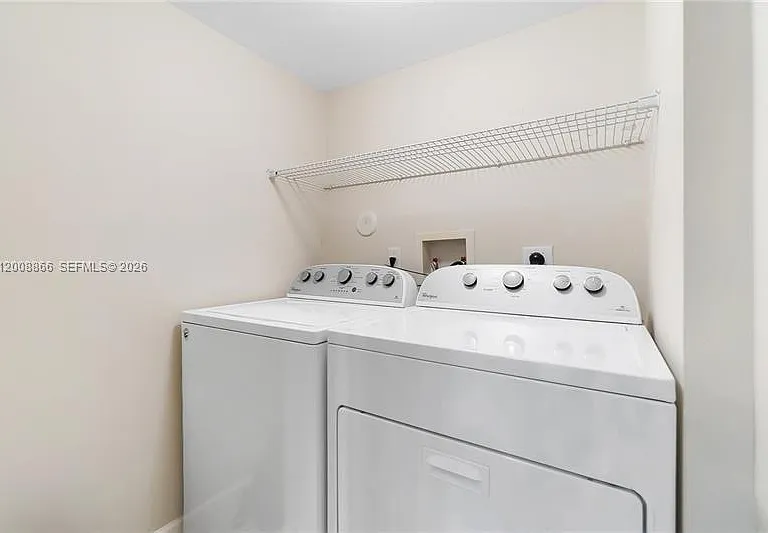 4197 N Haverhill Rd #213 — Photo 6