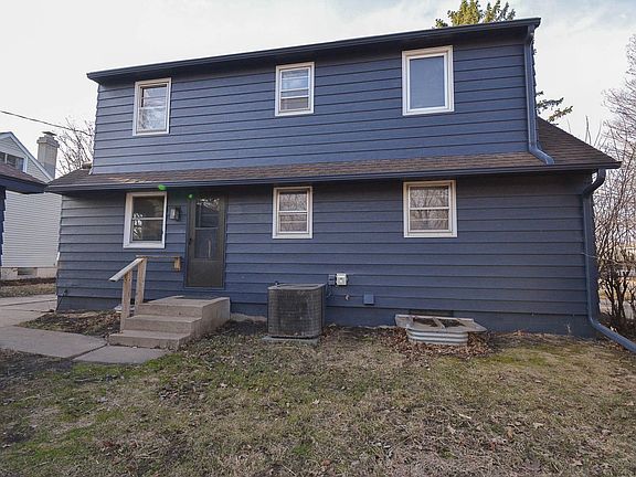 5th image of 633 23rd St NE