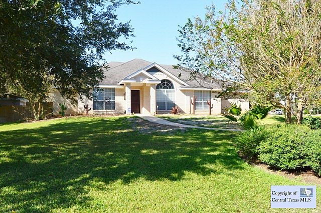 1st image of 204 Winding Way Dr