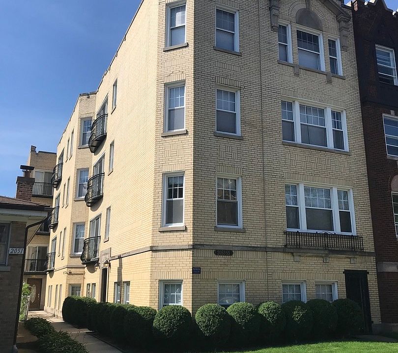 1st image of 2053 W Summerdale Ave APT 3S