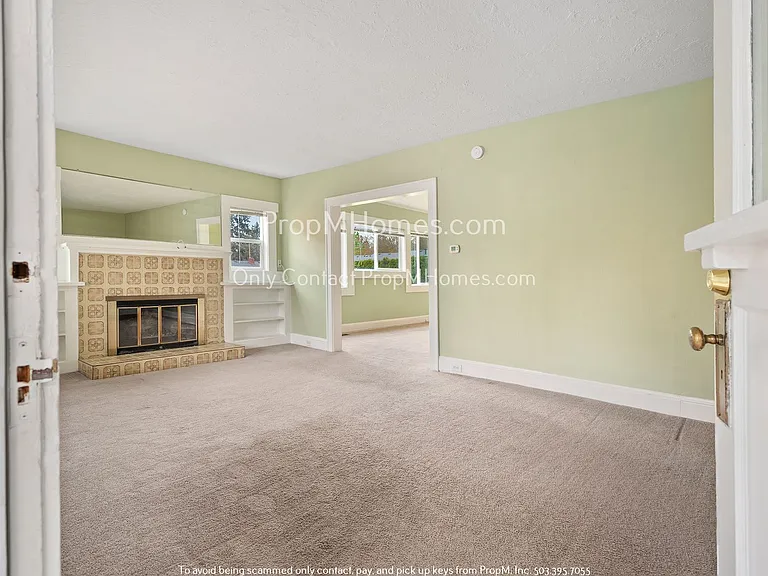 1731 SE 139th Ave — Photo 2