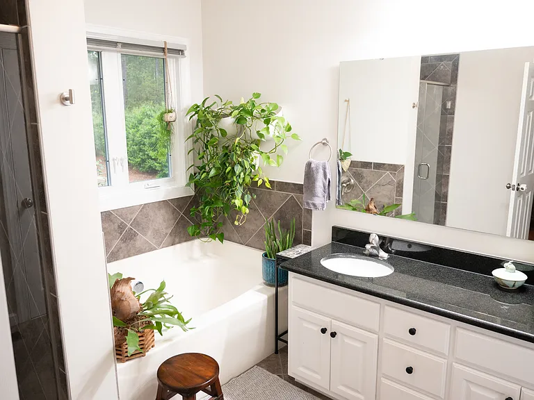 847 Stone Cross Dr — Photo 40