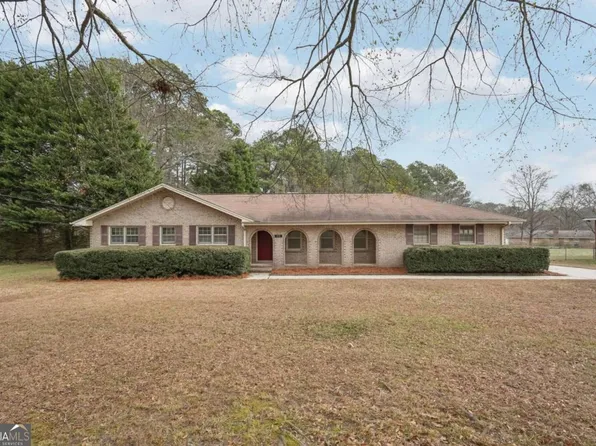 2576 Ashworth Lake Rd, Snellville, GA 30078