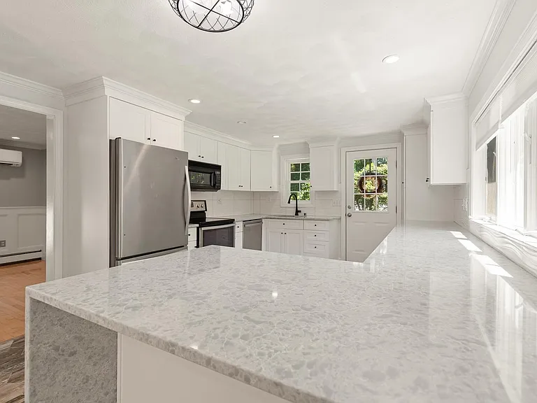 15 Marion St — Photo 4