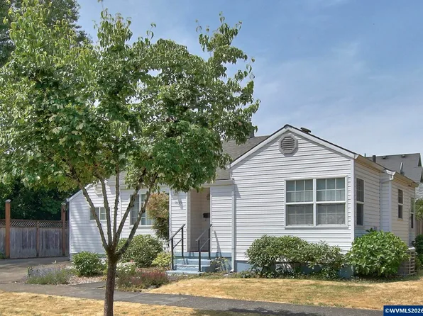 1035 NE Ford St, McMinnville, OR 97128