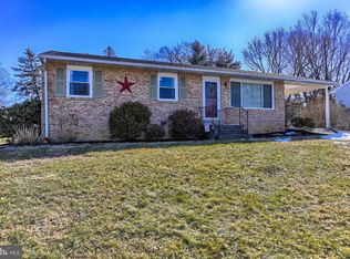 505 Spring Run Dr, Mechanicsburg, PA 17055