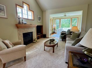 4711 Walnut Grove Ln N, Plymouth, MN 55446