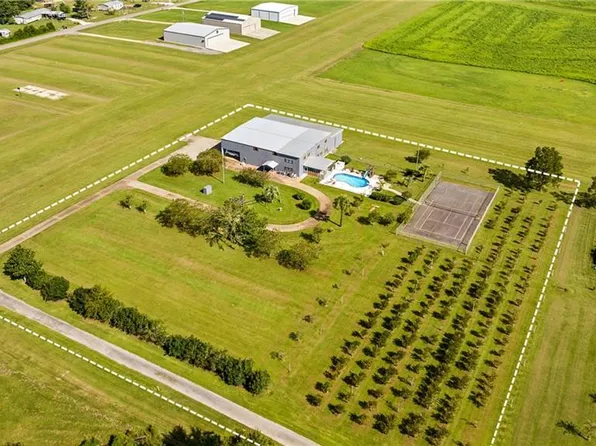 21756 Koier Rd, Robertsdale, AL 36567