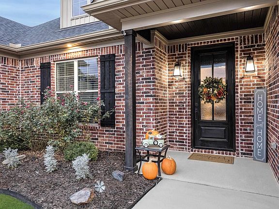5th image of 6126 Creekwater Dr