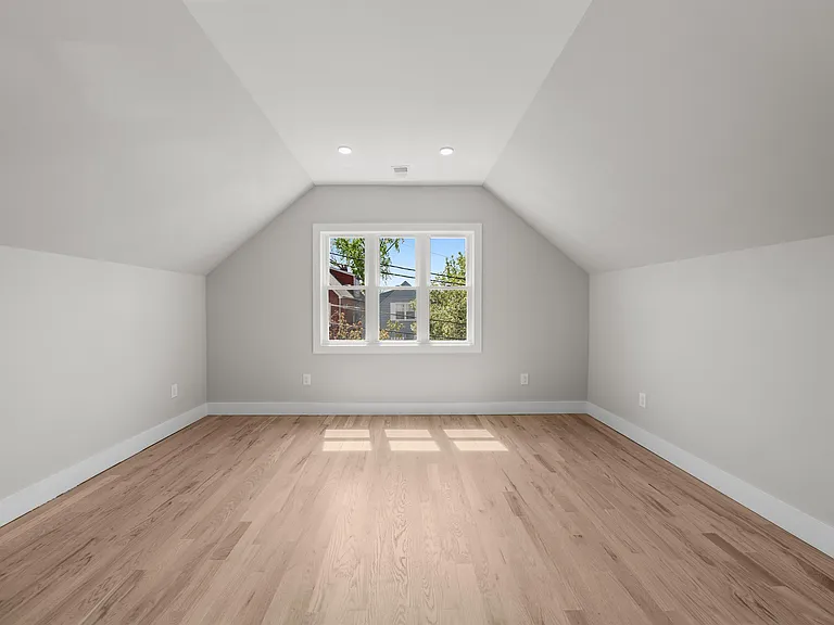 5 Pavonia Ct #2 — Photo 4