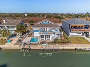 59 Magnolia St, Rockport, TX 78382