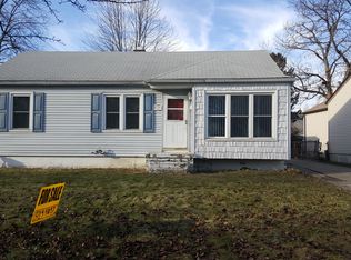 1570 Hampton Rd, Mount Clemens, MI 48043