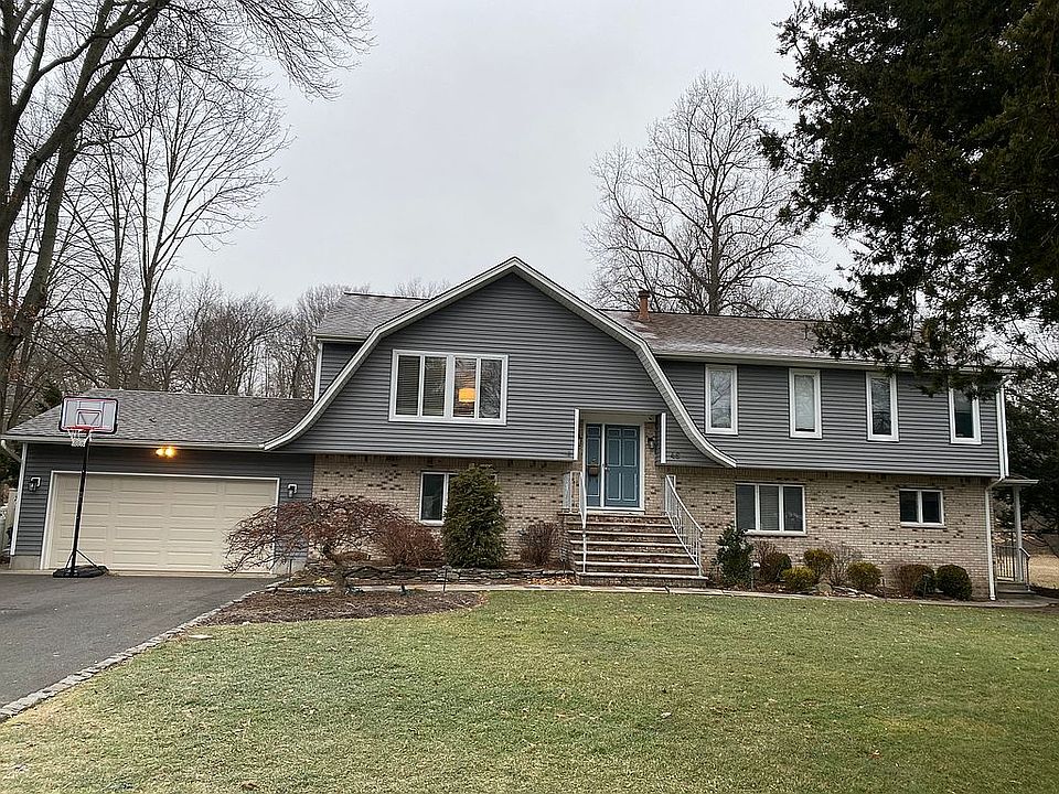 1st image of 46 Maple Ave