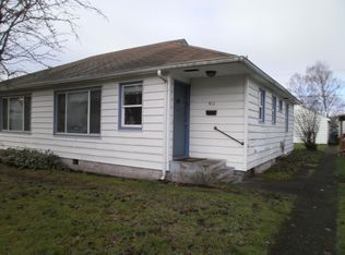 911 17th Ave, Longview, WA 98632
