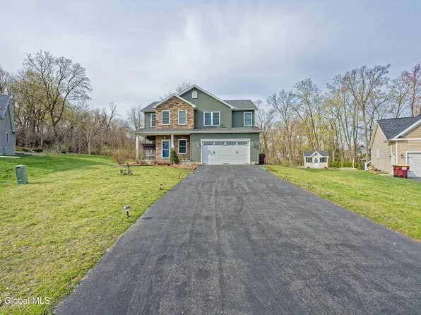 12 Napa Court, Niskayuna, NY 12309