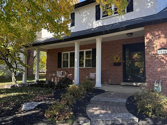 2nd image of 1016 Amberly Pl