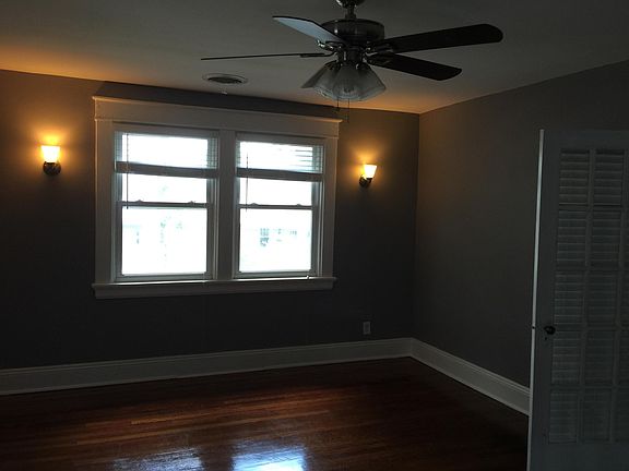 2nd image of 2905 Barton Ave #A