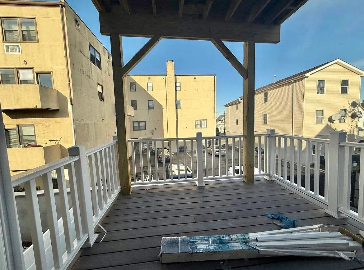 3 bed, 2.0 bath, $3,100 — Photo 2