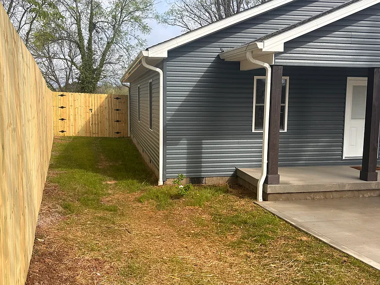 3903 Fairlawn Ct — Photo 3