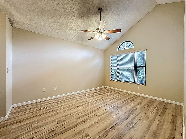 5392 Rocking Horse Pl — Photo 8