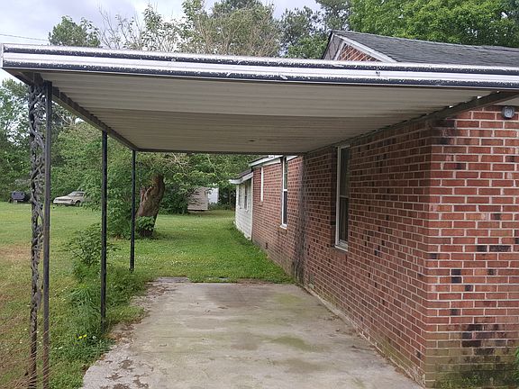 2nd image of 517 Railroad St