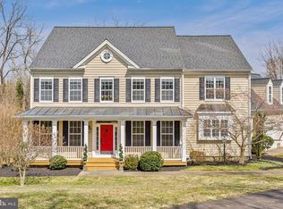 18240 Oak Ridge Dr, Purcellville, VA 20132